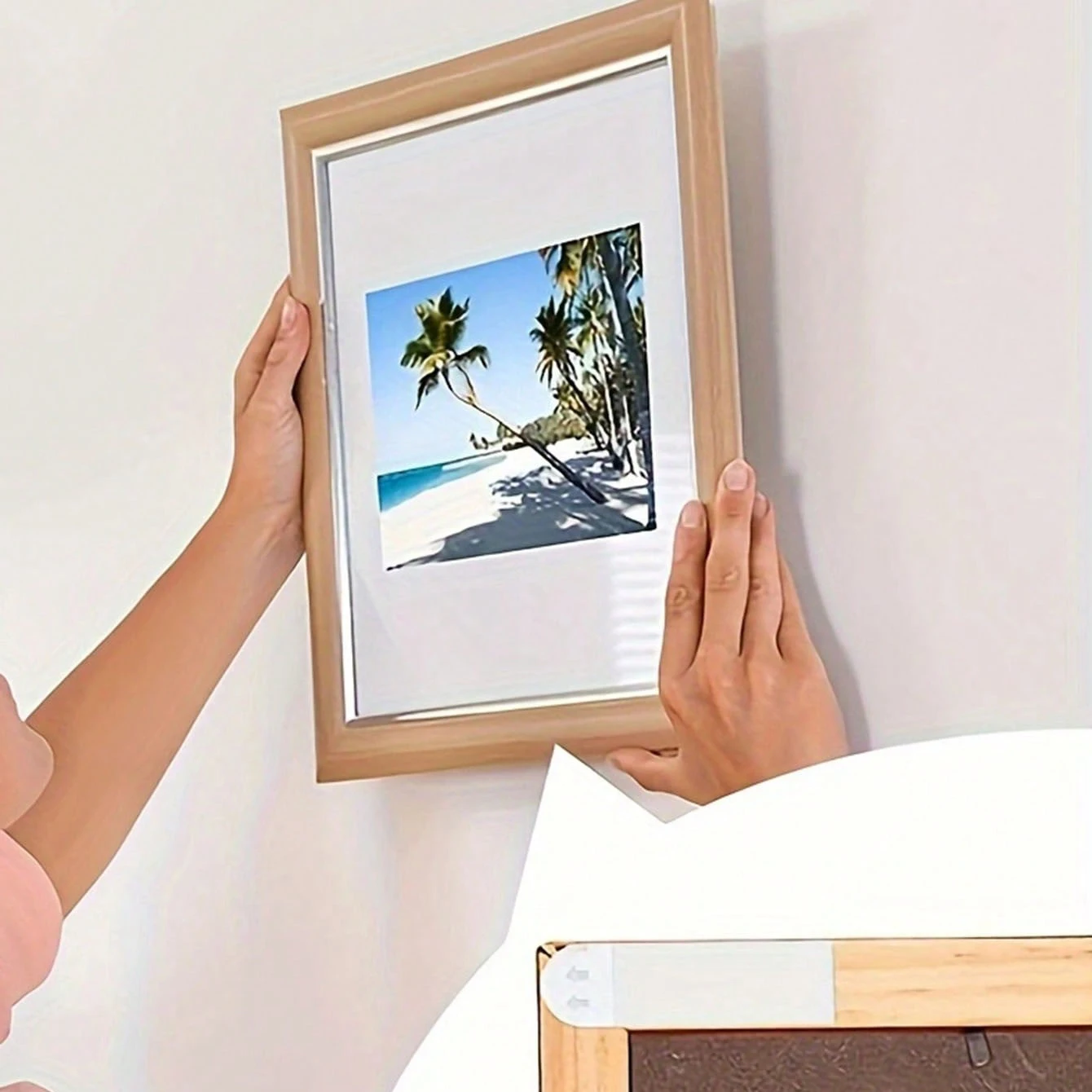 12pcs-Traceless and easy to pull adhesive Velcro for fixing photo frames, hanging pictures without leaving any adhesive