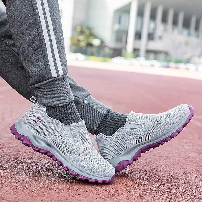 

Bargains Men's Sports Boots Cheussur Lightweight Sneakers Man With Rubber Sole Sport Shoes Men Fur Running Shoes Husband Tennis