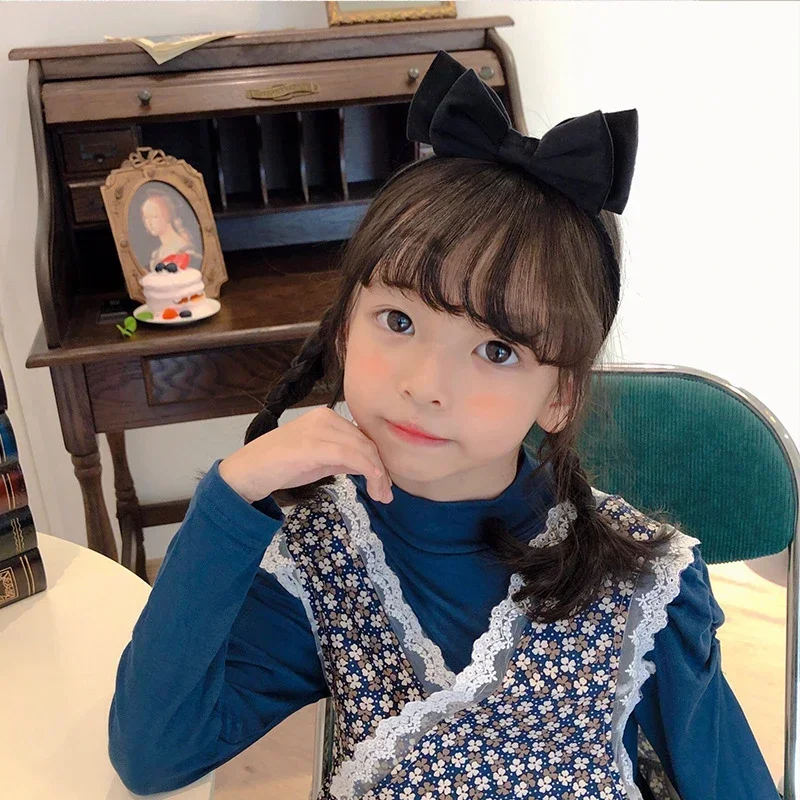 Charming Red Velvet Bow Hairband for Girls – Princess-Style Hair Accessory