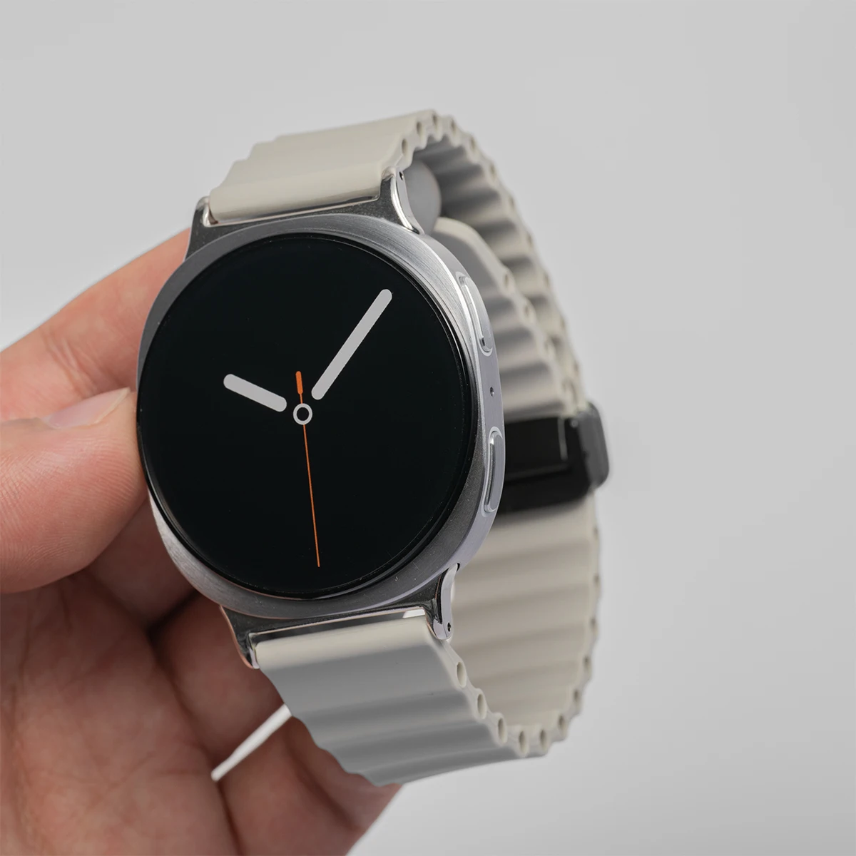 Silicone Magnetic Smartwatch Strap - Universal Fit Bracelet