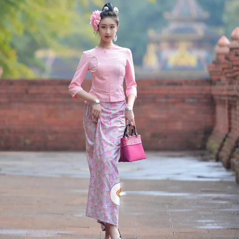 

Traditional Thailand Costume for Women Tops Blouse Long Skirt Pink Ethnic Style Southeast Asian Clothing Thai Dress Dai