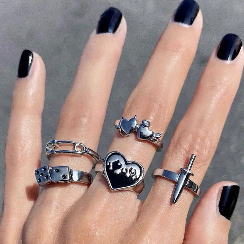 Punk Gothic Heart Ring Set for Women Black Dice Vintage Spades Ace Silver Plated Retro Rhinestone Charm Billiards Finger Jewelry 