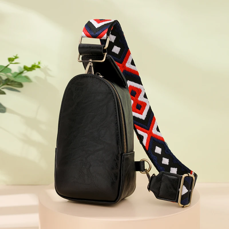 Fashionable women's crossbody bag - a fashionable crossbody chest bag with adjustable shoulder straps, zipper closure, suitable