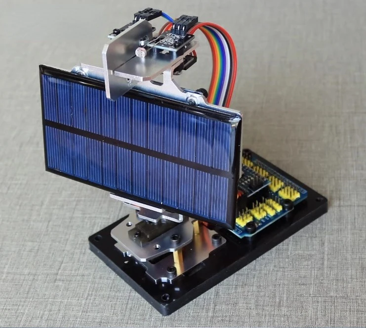 Intelligent solar light tracking equipment, power generation maker project, small production of light chasing radar