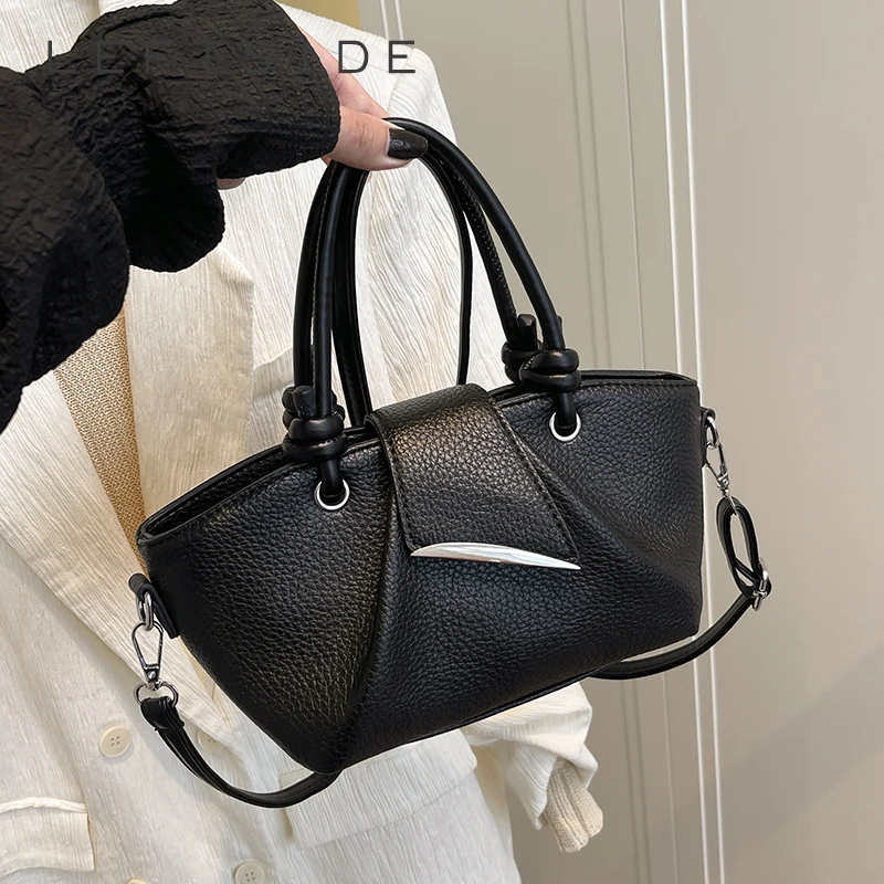 LEFTSIDE Patent Leather Handbags For Women 2018 Crocodile Pattern Lady Winter Shoulder Bags Zipper High Capacity Handbag New