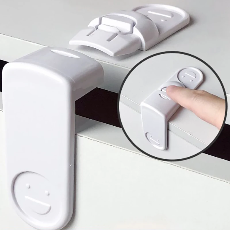 Рисунок 4 - блокираторы для дверей шкафов