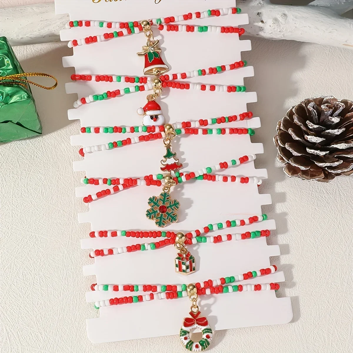 6-piece Fashionable Bohemian Style Handmade Christmas Bead Bracelet Set, Featuring Fashionable Christmas Trees, Bells, Snowflake
