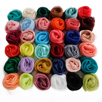 Nuove sciarpe di seta di simulazione 70X70 cm Sciarpa di chiffon solida quadrata versatile da donna Sciarpa di garza Regalo del partito 1