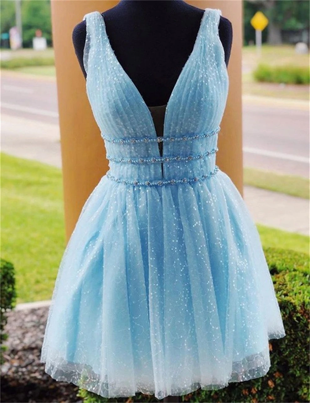 

Gorgeous Homecoming Dresses for Women Short/Mini Princess Dress Luxury A-Line V-Neck Sleeveless Tulle with Beading Custom Made