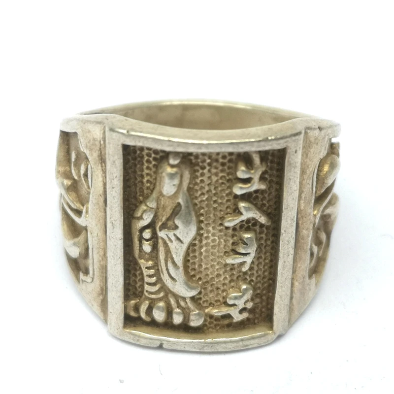 

Collection Chinese Tibet Silver Carving Avalokitesvara Ring Wonderful Decoration