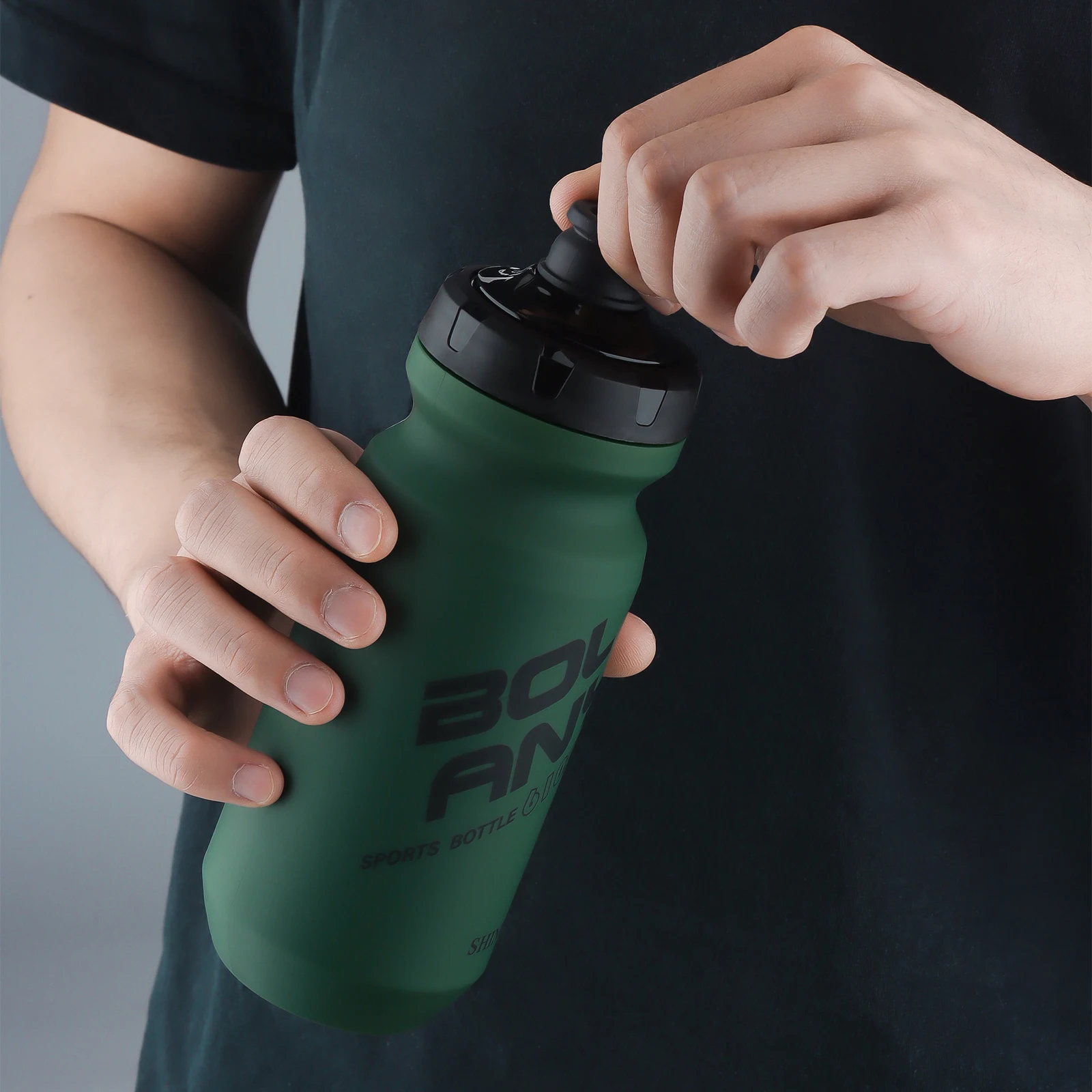 Bicycle Water Bottle BOLANY 610ML Sports Bottle Rubber Paint Plastic Portable Squeeze Drinking Outdoor Kettle Cycling Supplies