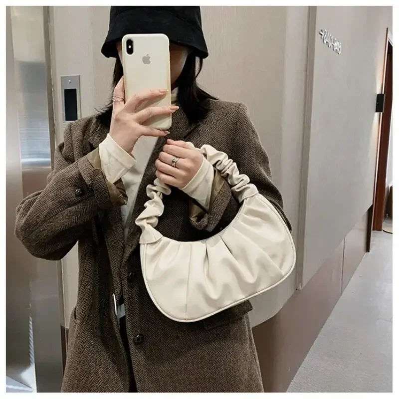 

2023 New Underarm Bag Pleated Cloud Baguette Bag Shoulder Crossbody