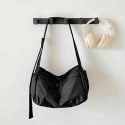 Versatile Waterproof Crossbody Tote - Lightweight and Stylish (Black)