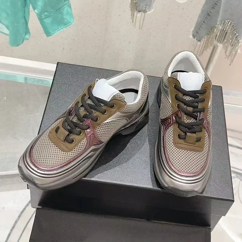 Рисунок 5 - Женские кроссовки из натуральной кожи