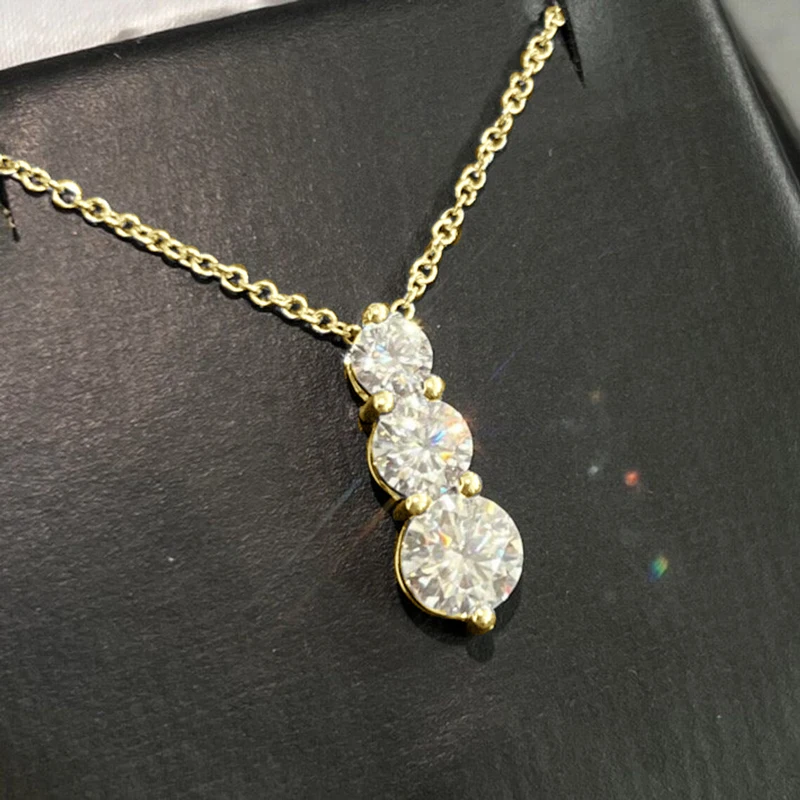 Rrjzz Brillante D-farbene, runde 4 mm, 5 mm und 6 mm große Moissanit-Diamant-Halskette mit drei Steinen für Frauen, Geburtstagsschmuck, Geschenke – Detail 2