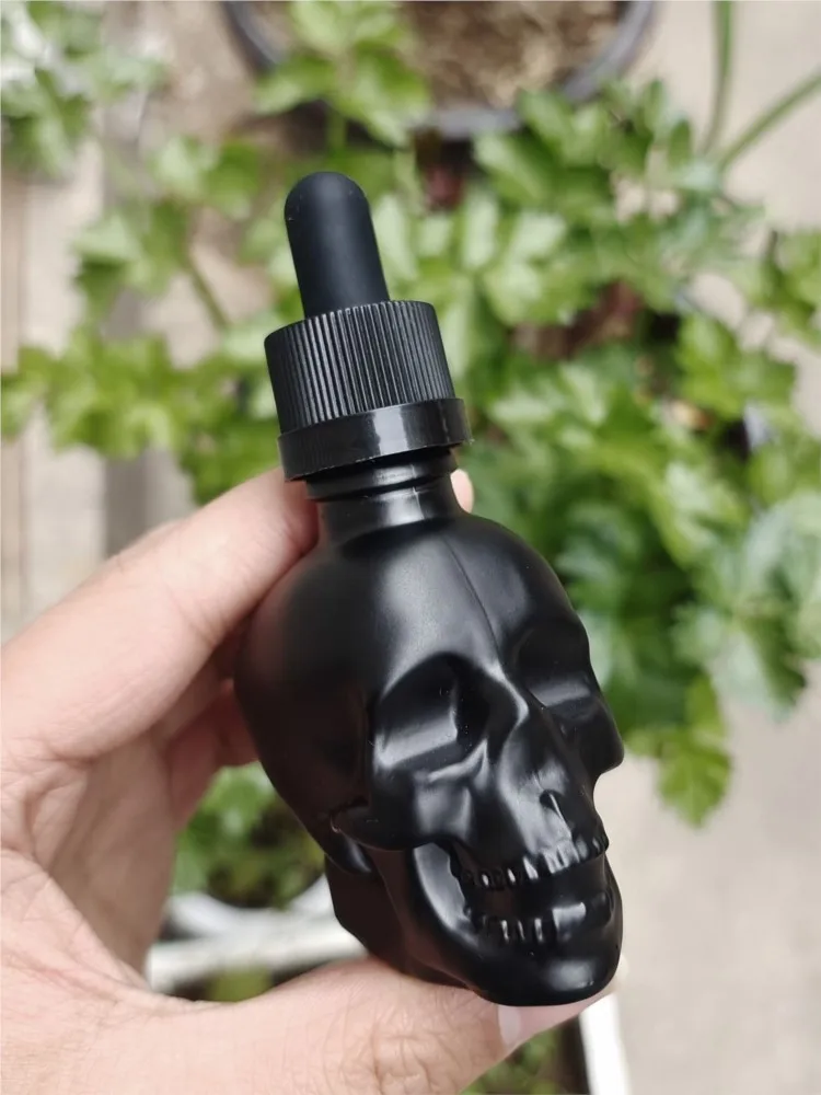30ml Black Skull Glass Dropper Bottle Cute Essential Oil Bottles With Eye Dropper Perfume