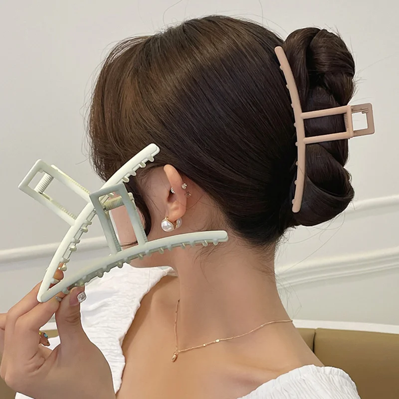 대형 금속 헤어 클로 패션 대형 할로우 헤어 클립 머리핀, 트렌디 헤어 그립 헤드웨어, 소녀 헤어 액세서리 선물, 13.5cm
