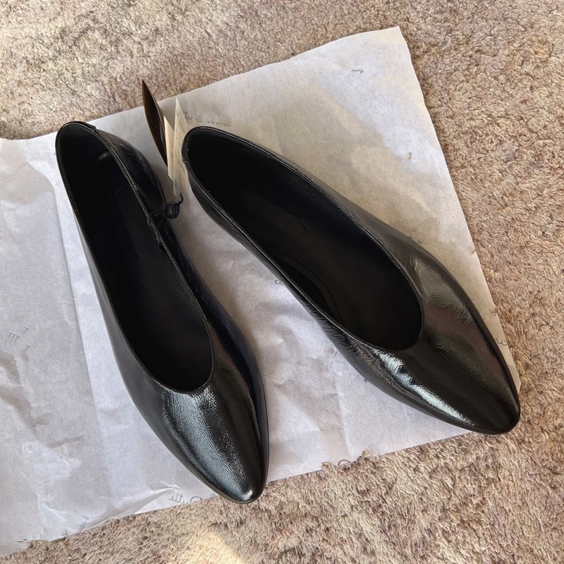 Jenny&Dave England Vintage Slip-On Pointed Loafers Fashion Office Lady Casual Flat Shoes Women