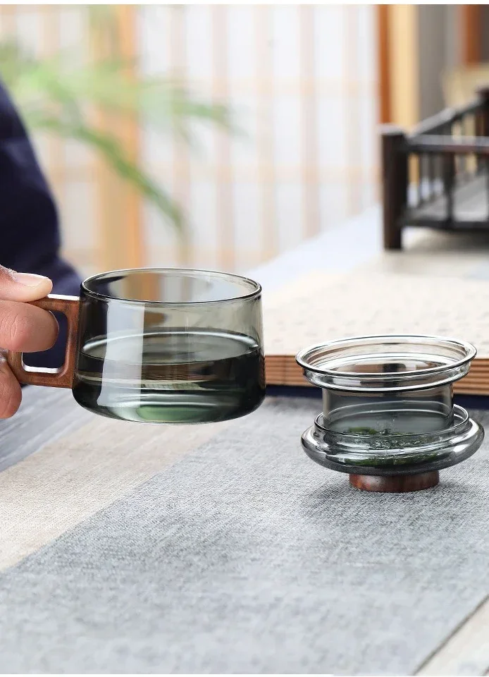 Heat Resistant Glass Tea Infuser Cup - 200ml Teacup with Wood Handle and Filter for Kung Fu Tea Set
