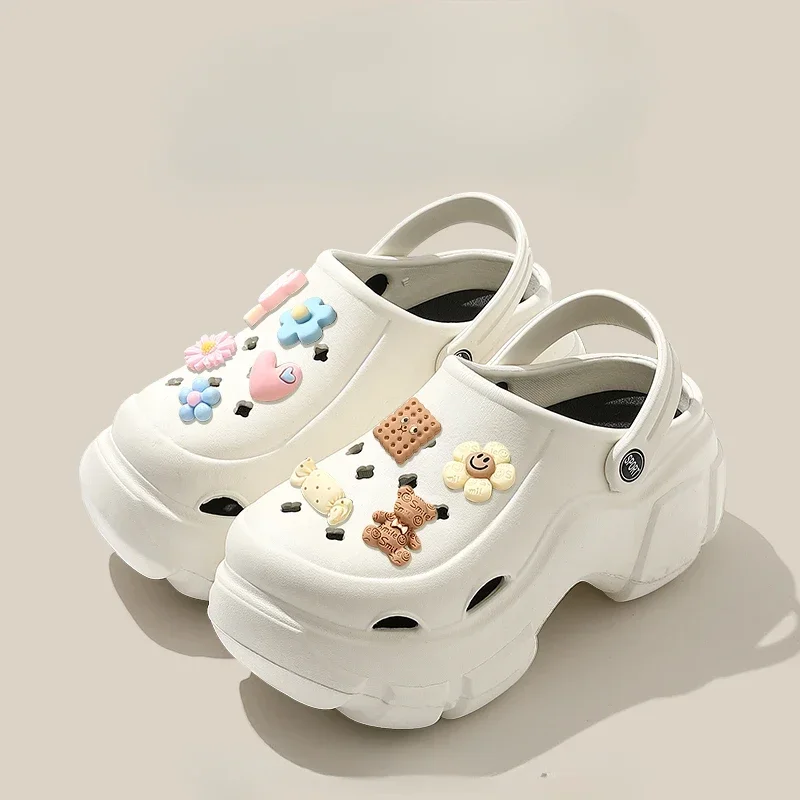 

Sandal Slippers 2023 New DIY Cute Cartoon Clogs Women Mules Summer Beach Sandals Cave Hole Female Garden Shoe Students Girls