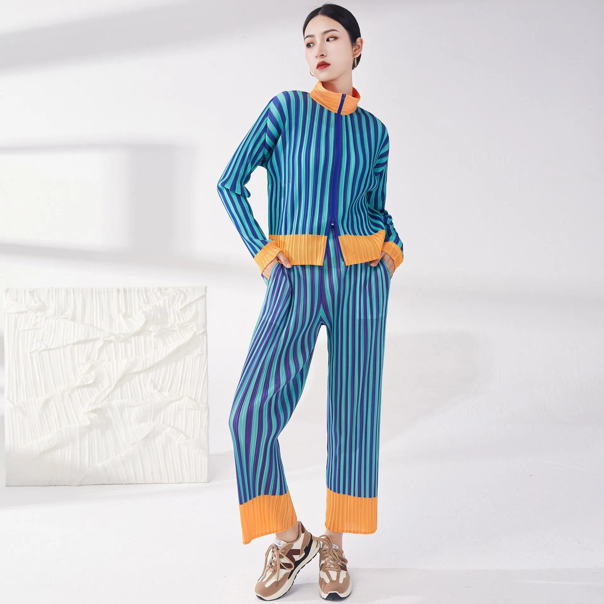 

Stripes Pant Suits 2022 Miyake Pleated Woman Clothes Contrast Colour Patchwork Turn Down Collar Zipper Jacket Straight Trousers