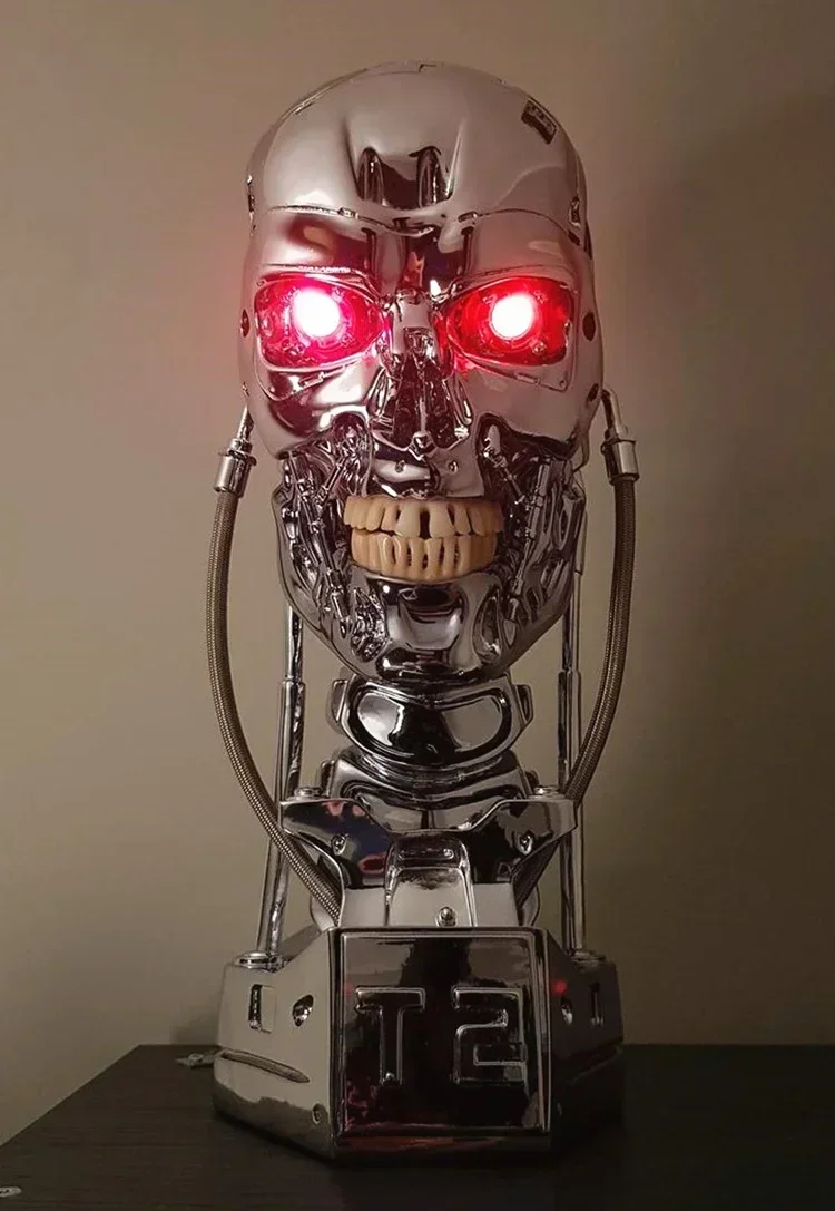 【年内限定価格】T-800 ENDSKULL PROP REPLICA Amazon.com: Hollywood Collector's Gallery Terminator II T-800