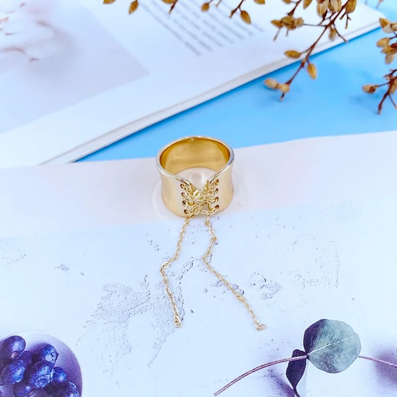 Metallic Strap Chain Wide Rings for Women Silver Color Metal Long Chain Knotted Charm Ring Jewelry Gift