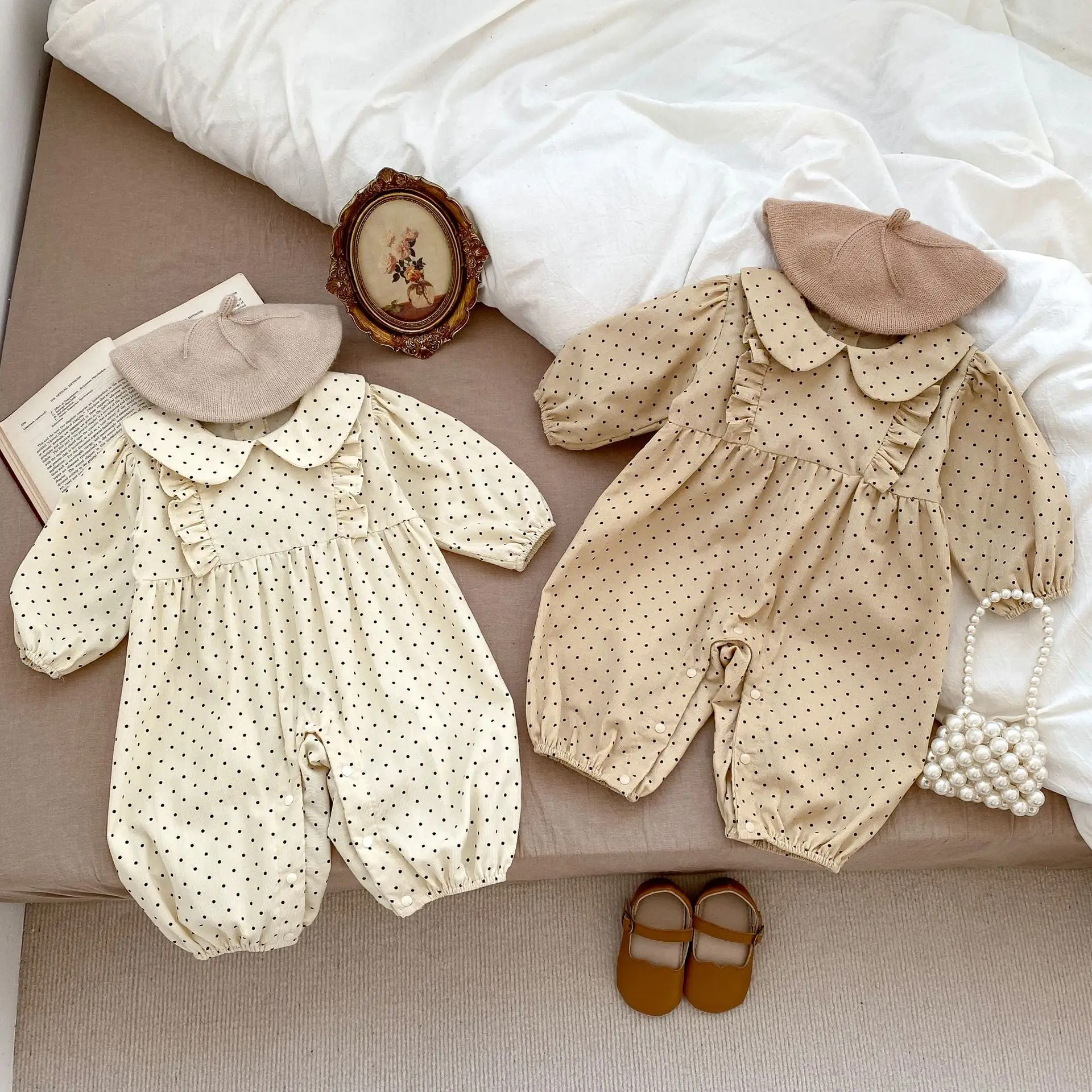 

2023 Autumn Newborn All-match Dots Ruffle Loose Long Sleeve Romper Boy Baby Cotton Casual Jumpsuit Girl Infant Simple One-piece