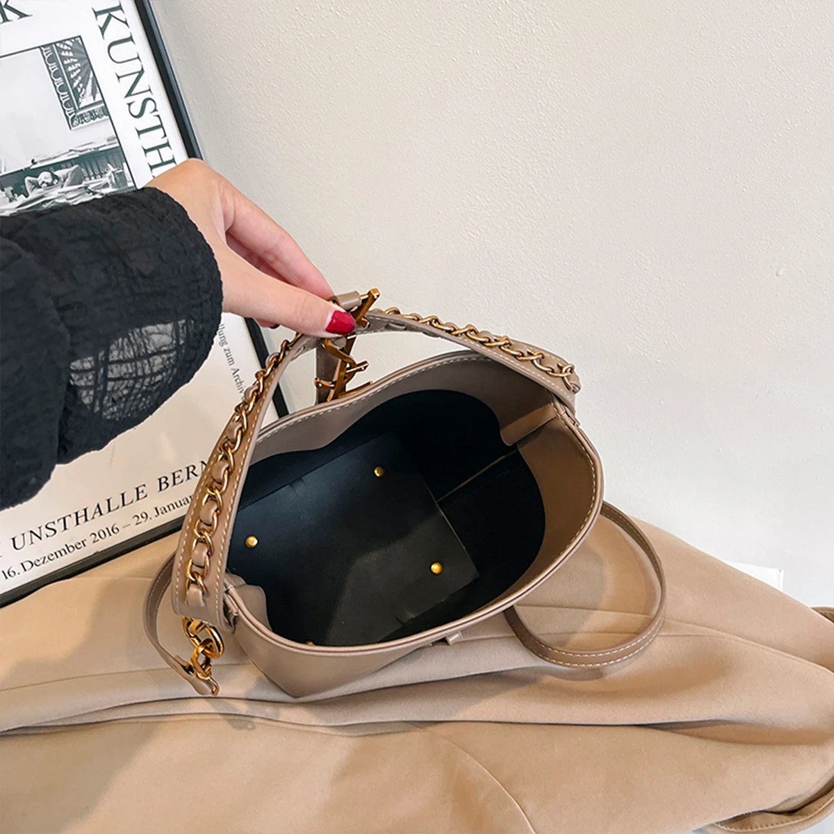 حقيبة كتف كلاسيكية بتصميم دلو، محفظة كروس كلاسيكية...