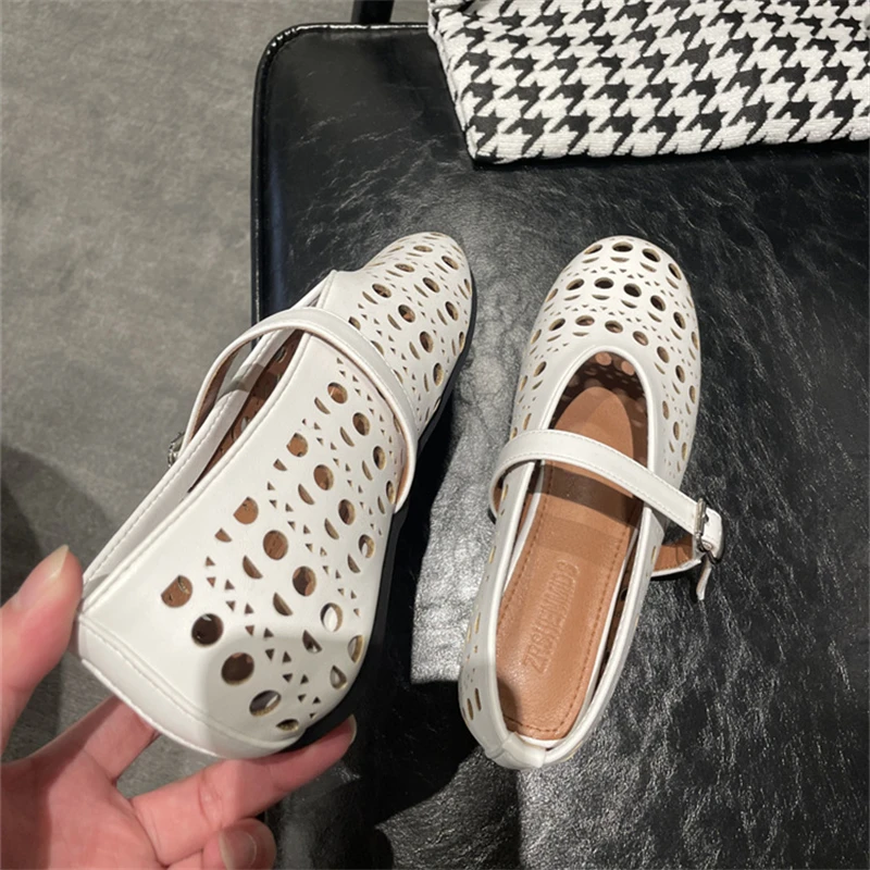 Hollow Design Solid Colors Buckle Strap Women Flat Shoes Sheepskin Insole Round Toe Ladies Ballet Dancing Shoes Sapatos Femimino