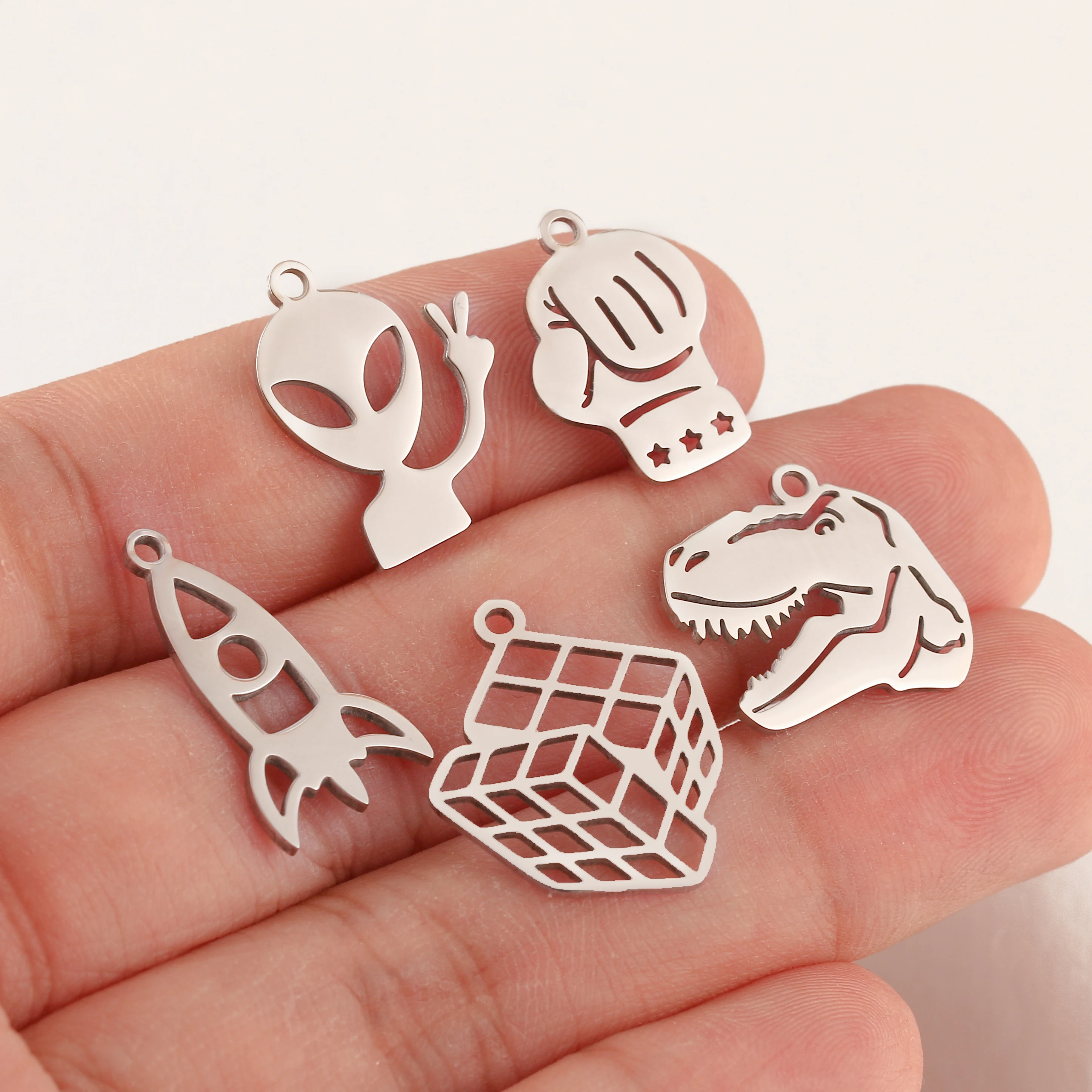 5 Stück Zauberwürfel/Kreuz/Raumrakete/Boxhandschuh Charms Edelstahl Dinosaurier Punk Anhänger Handwerk DIY Halskette Schmuckherstellung – Detail 6