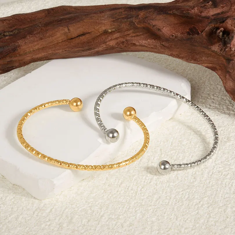 1pc Classic Stainless Steel Brief Metal Texture Bangle Terror Eyes Metallic Ball Opening Adjustable Bangles For Women Gift 3