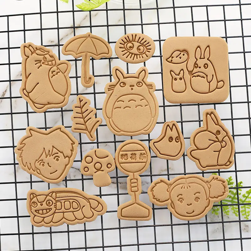 My Neighbor Totoro Cookie Cutters Plastic 3D Cartoon Pressable Biscuit Mold Set Baking Accessories Tools | Дом и сад