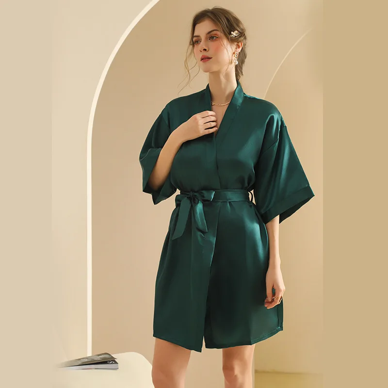 green robe