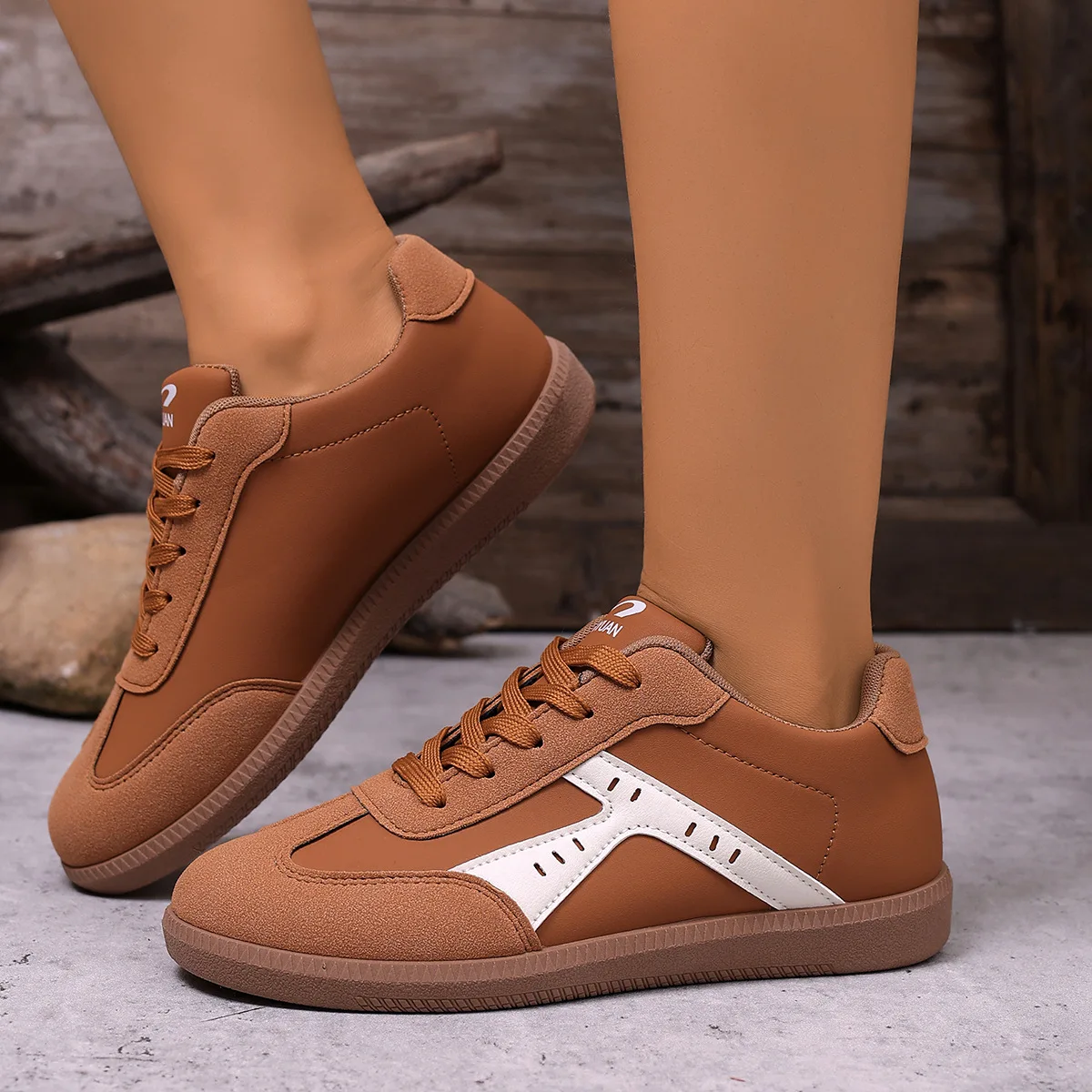 Women's Contrast Color Flat Sneakers Soft Sole Lace-Up Walking Shoes Lightweight Comfortable Low-Top Fashion Footwear
