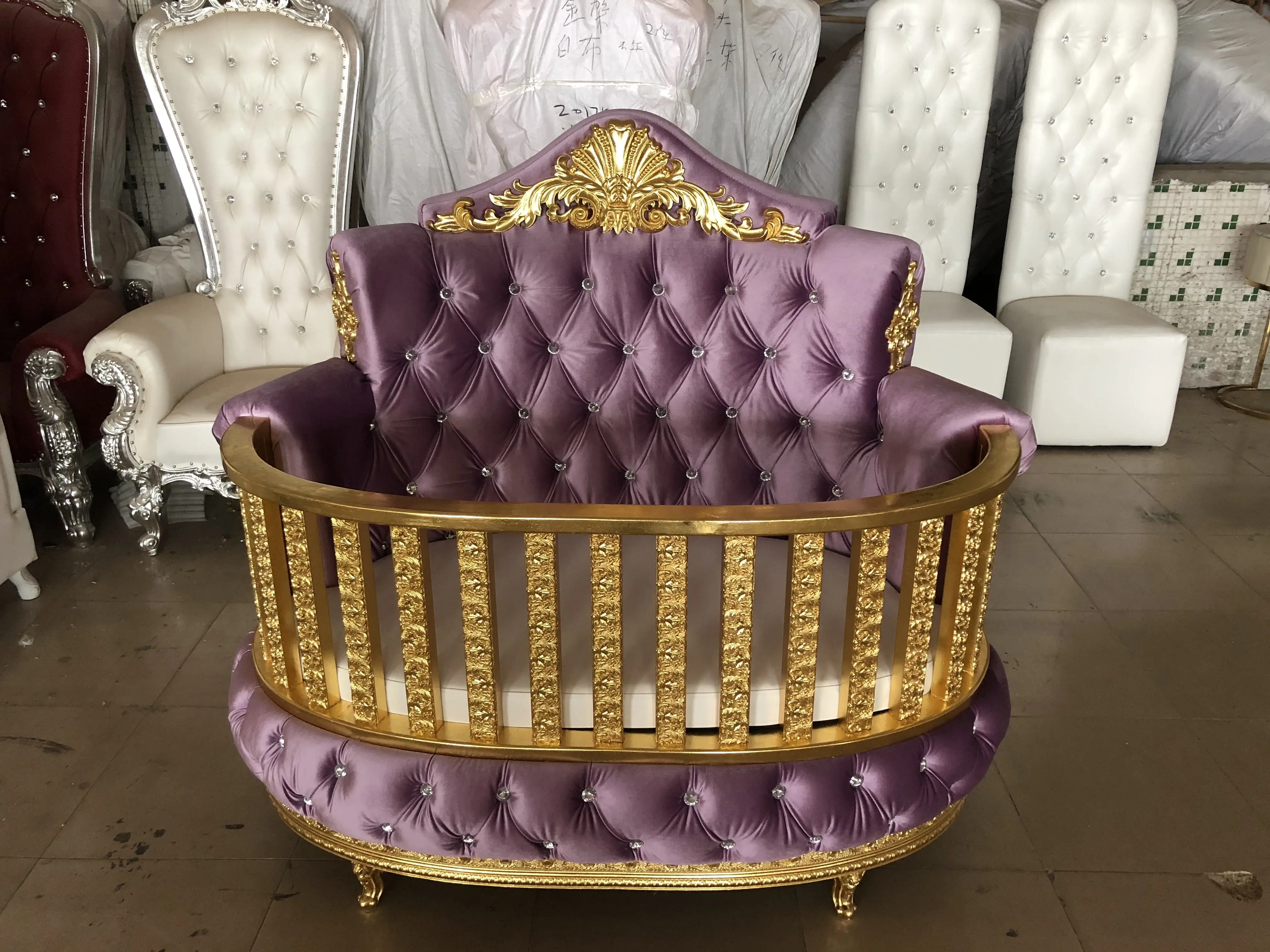 Luxury design baby crib with exquisite carving bed