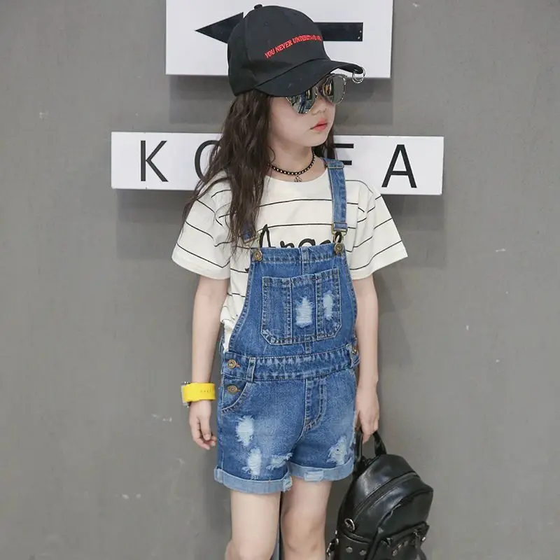 

Girls Overalls 2024 New Summer Child Baby Shorts Hole Jeans Large Child Sling Pants Tide