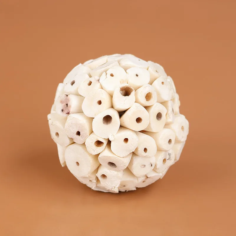 6cm/2.36in Bird Chew Toys Natural Sola Balls Soft Chew Shred Foraging Toy for Parrot Parrotlet Budgie Finch Macaw 1 Pc parrot toy bird toy