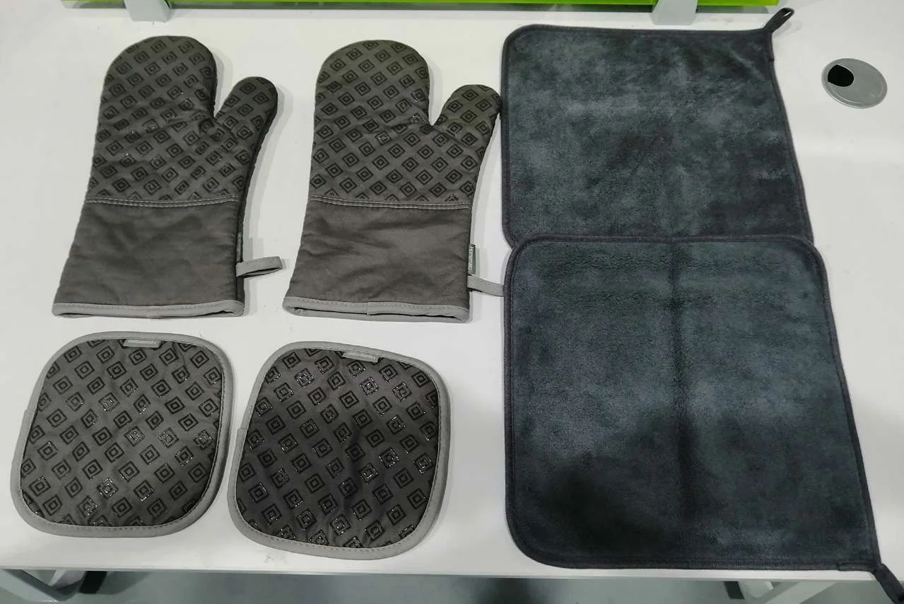 

Oven Mitts Set Comfortable Washable Kitchen Accessories for Barbecue Cooking- Oven Mitts Set Comfortable Washable Oven Kitchen
