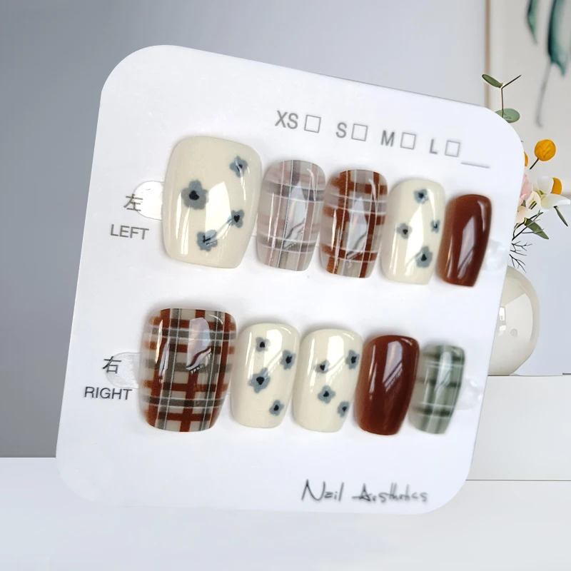 10 Stück Damen süßer Bär und 3D-Apfel mit Katzenauge-Design, zum Aufdrücken der Nägel, braun, Retro-kariertes Blumenmuster, Nagelplatte, künstliche Nägel – Detail 10
