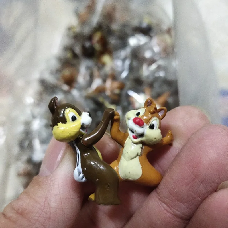 

20pieces 4cm Foreign trade bulk cargo DISNEY Squirrel Chichitti small mini doll accessories with singing and dancing decorati