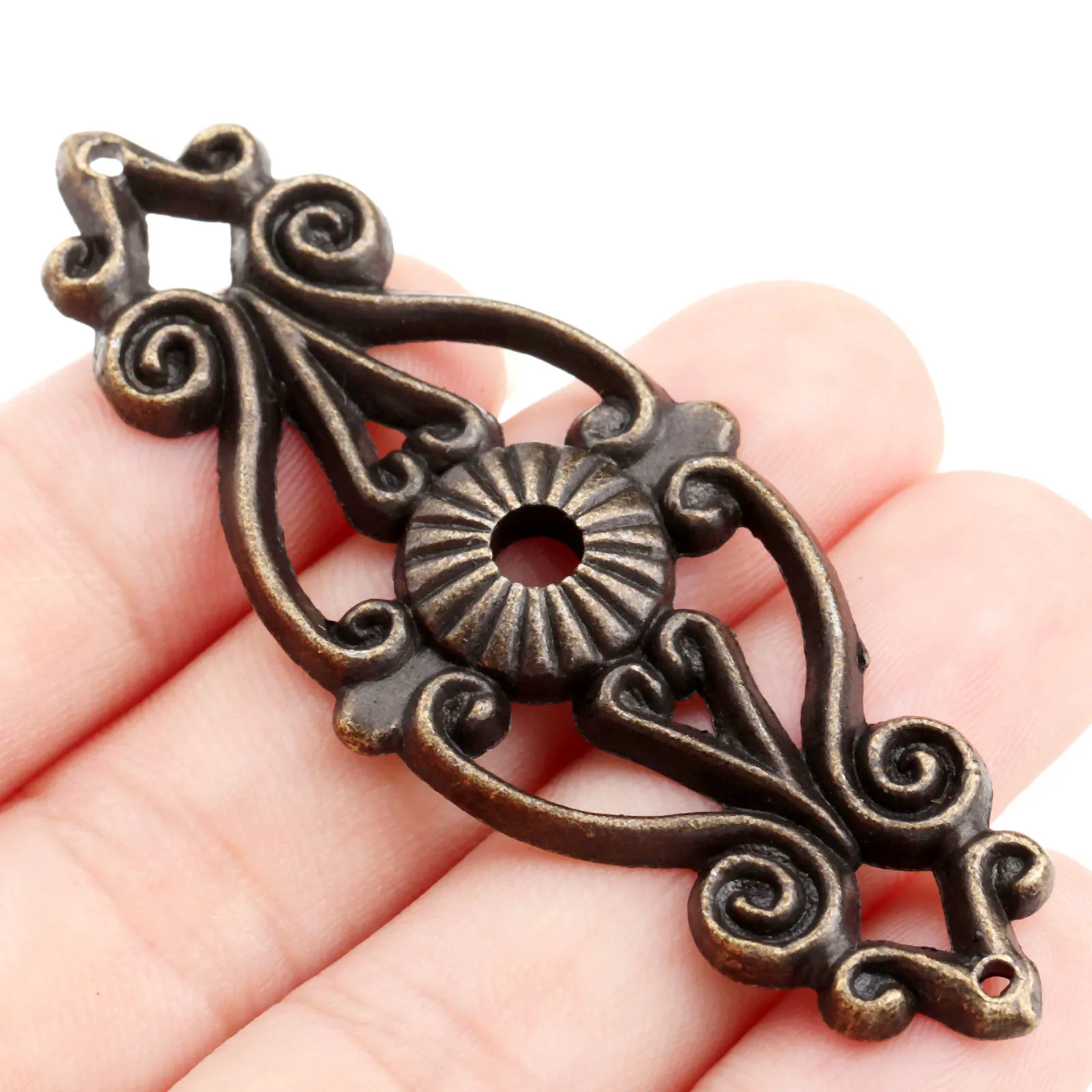2pcs 63x24mm Wooden Box Feet Corner Protector Furniture Fittings with Screw Antique Decorative Corner Bracket
