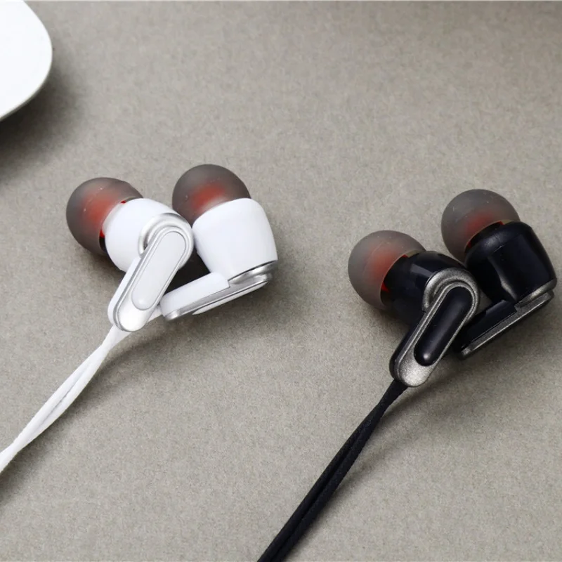 Digital Chip Type-c wired earphones factory wholesale live broadcast e-sports tuning suitable for iPhone Samsung xiaomi Phone 4