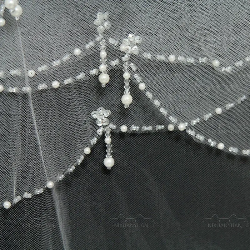 BlingBling White Ivory 80CM Short Bridal Veils Crystal Rhinestone Sequin Pearls Edge 2T Wedding Veils with Comb Hot Accessories