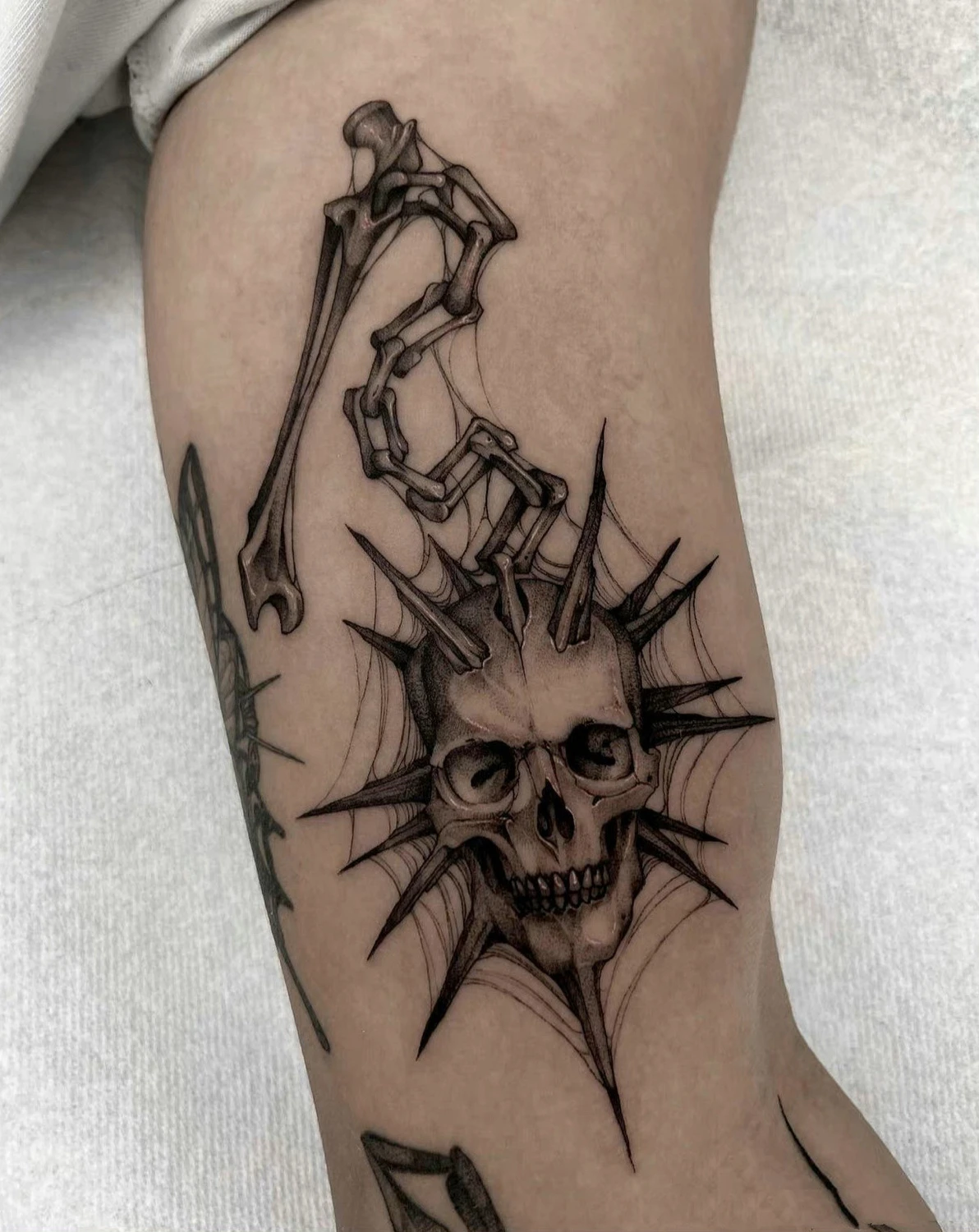 

Искусственная татуировка, водостойкая прочная Милая подвеска в виде черепа, цветка, руки, наклейка-татуировка, художественная татуировка, татуировка для тела, оптовая продажа