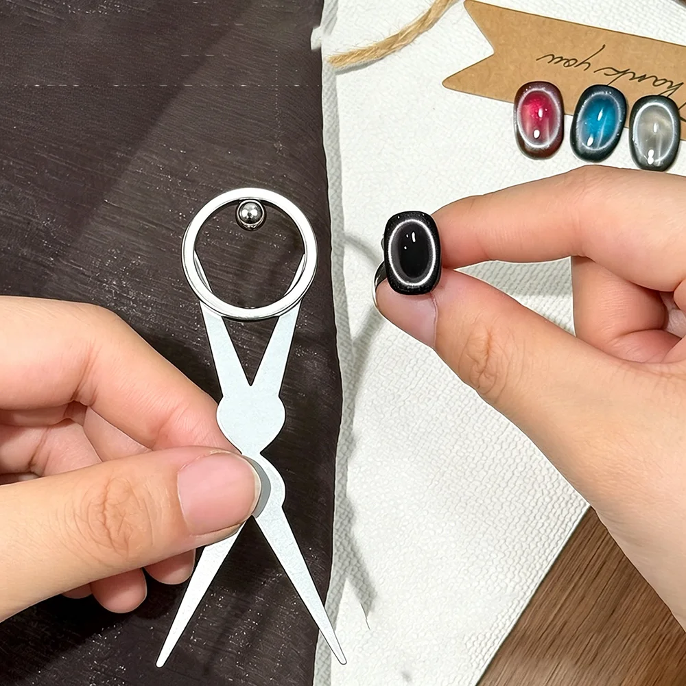 Outil magnétique cat eye pour manucure et nail art 3d_voghion.com