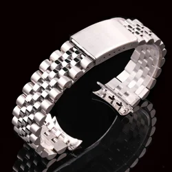 Sleek Silver Stainless Steel Curved End Watch Bracelet - 22mm (Silver)