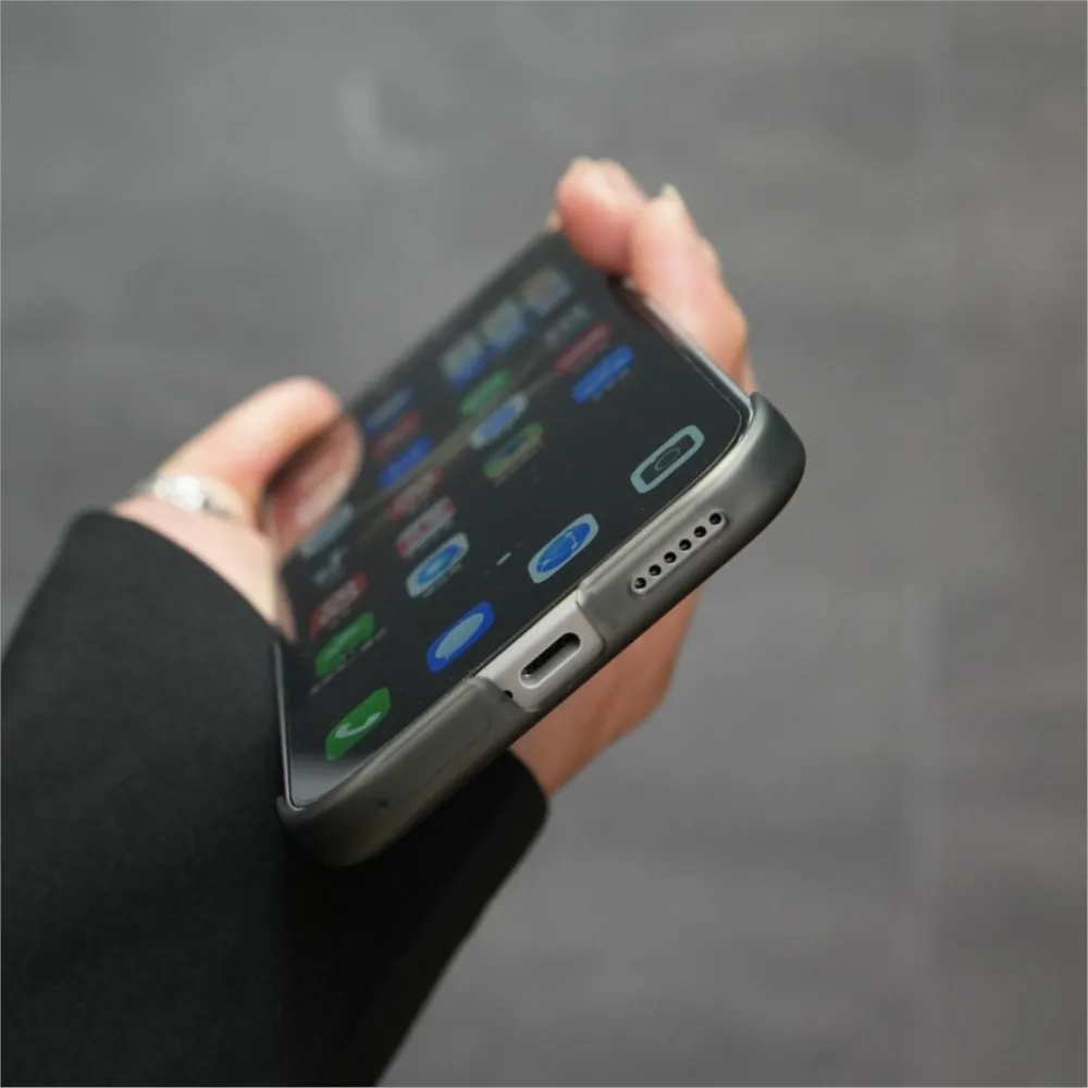 Ultra Thin Transparent Magnetic Charge Case with Frameless Design