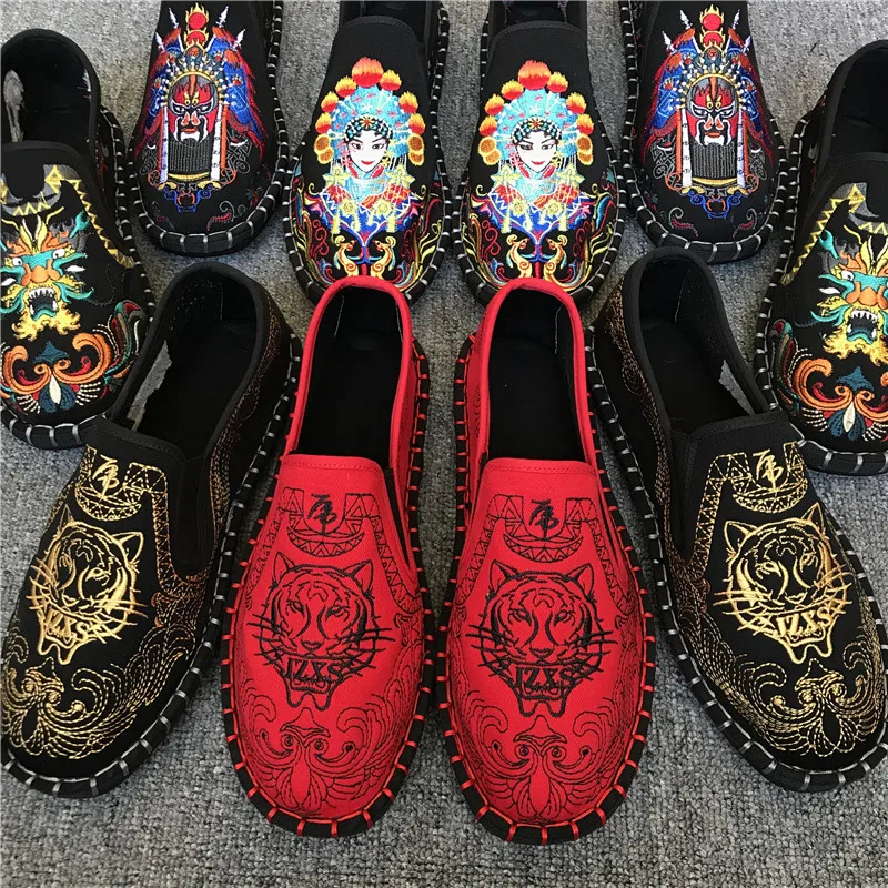 

2023 Women's Embroidered Slip-on Canvas Shoes Girl's Shoes Winter Tide Shoes Lazy Shoes Girl's Board Shoes 2857