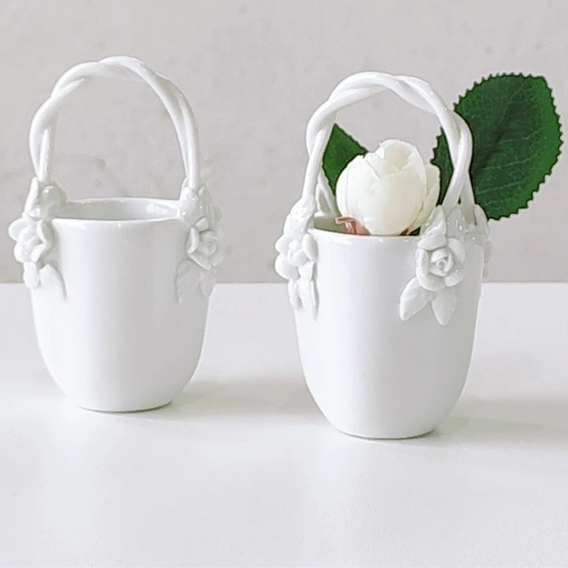 

Маленькая керамическая корзина-тоут с тиснением, маленькая подвесная корзина с цветами, креативная корзина для зубочисток, карманная маленькая корзина для цветов